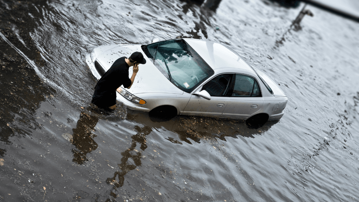 Banjir Lampung: Perawatan Mobil Terkena Banjir